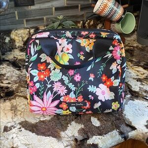 Vera Bradley Multicolor Floral lunchbox lunch bag